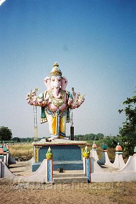 CNV00026.JPG - Veera Ganapati near the entrance by the highway between Vijayawada and Hyderabad